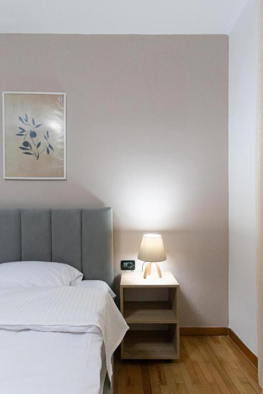 Light-2 Lovely Apartment In Τίρανα Εξωτερικό φωτογραφία