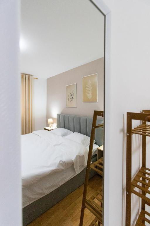 Light-2 Lovely Apartment In Τίρανα Εξωτερικό φωτογραφία